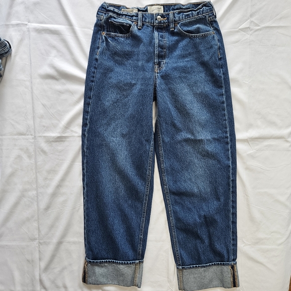 Universal Thread Womens 6R Mid Rise 90s Baggy Cuffed Jeans Med Wash Button Fly - Picture 1 of 15